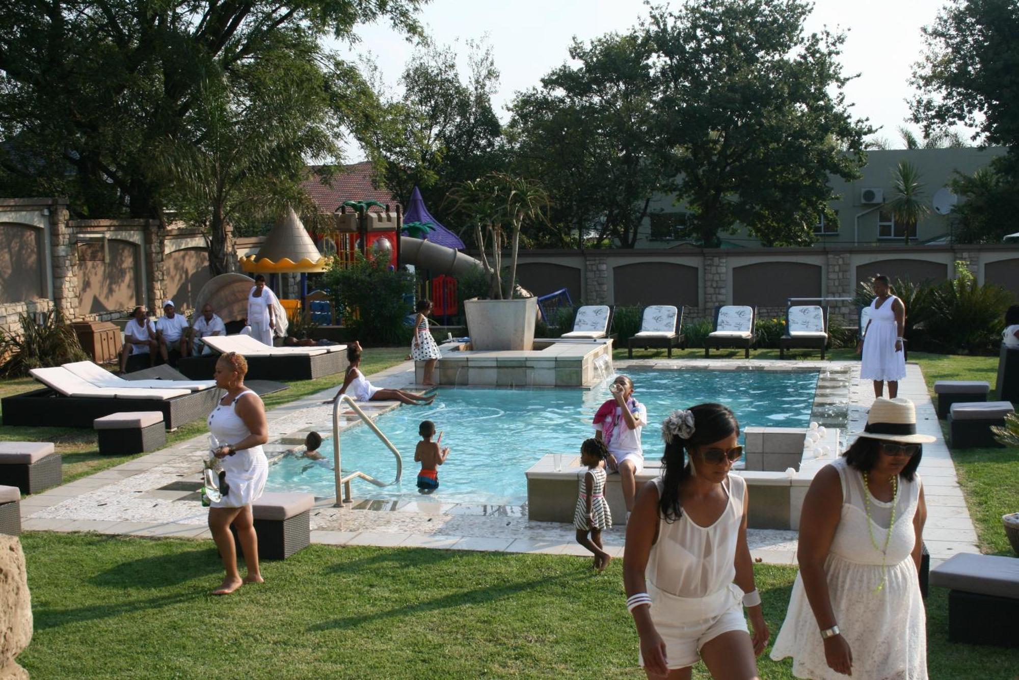 Africa Paradise - Or Tambo Airport Boutique Hotel Benoni Ngoại thất bức ảnh