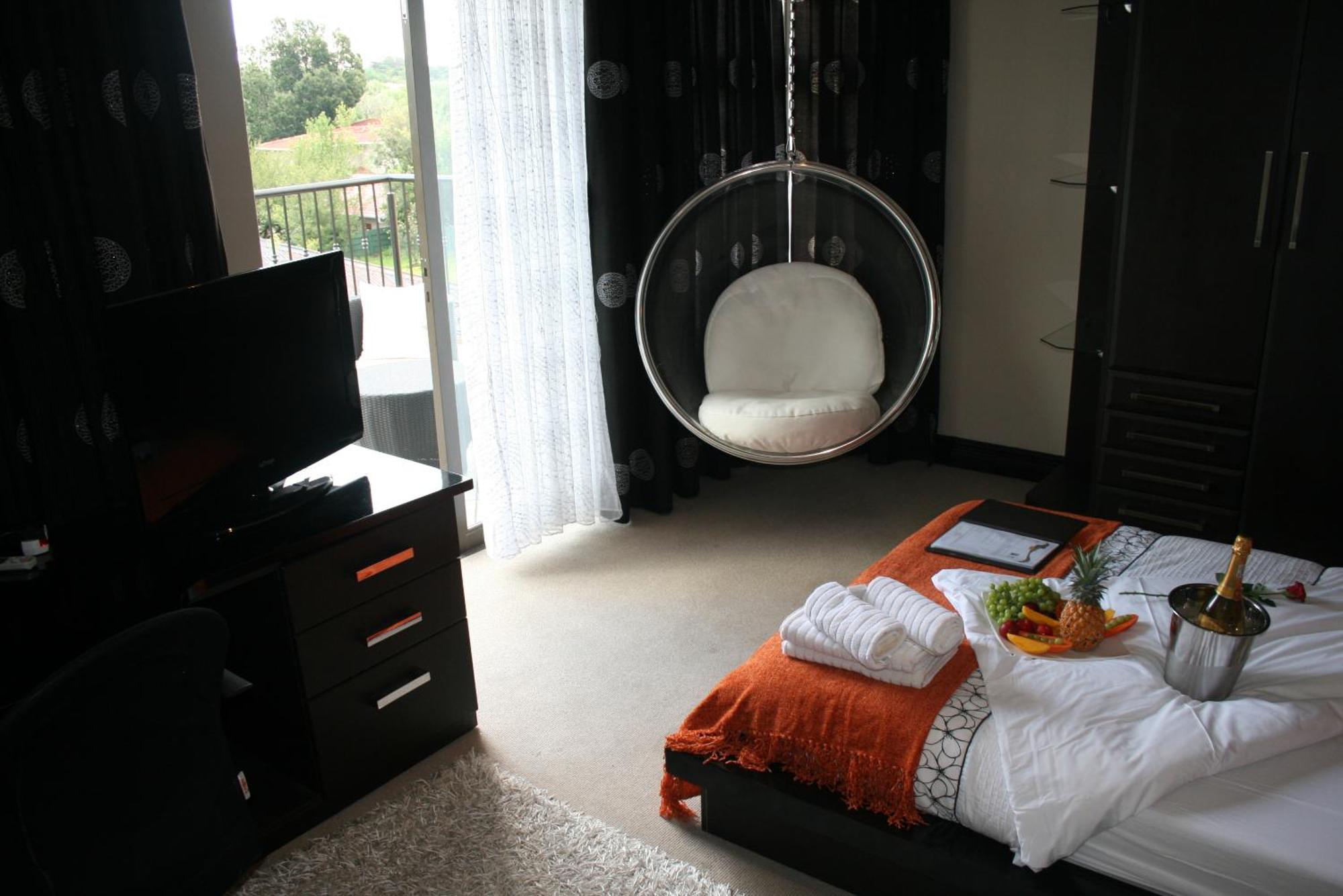 Africa Paradise - Or Tambo Airport Boutique Hotel Benoni Ngoại thất bức ảnh