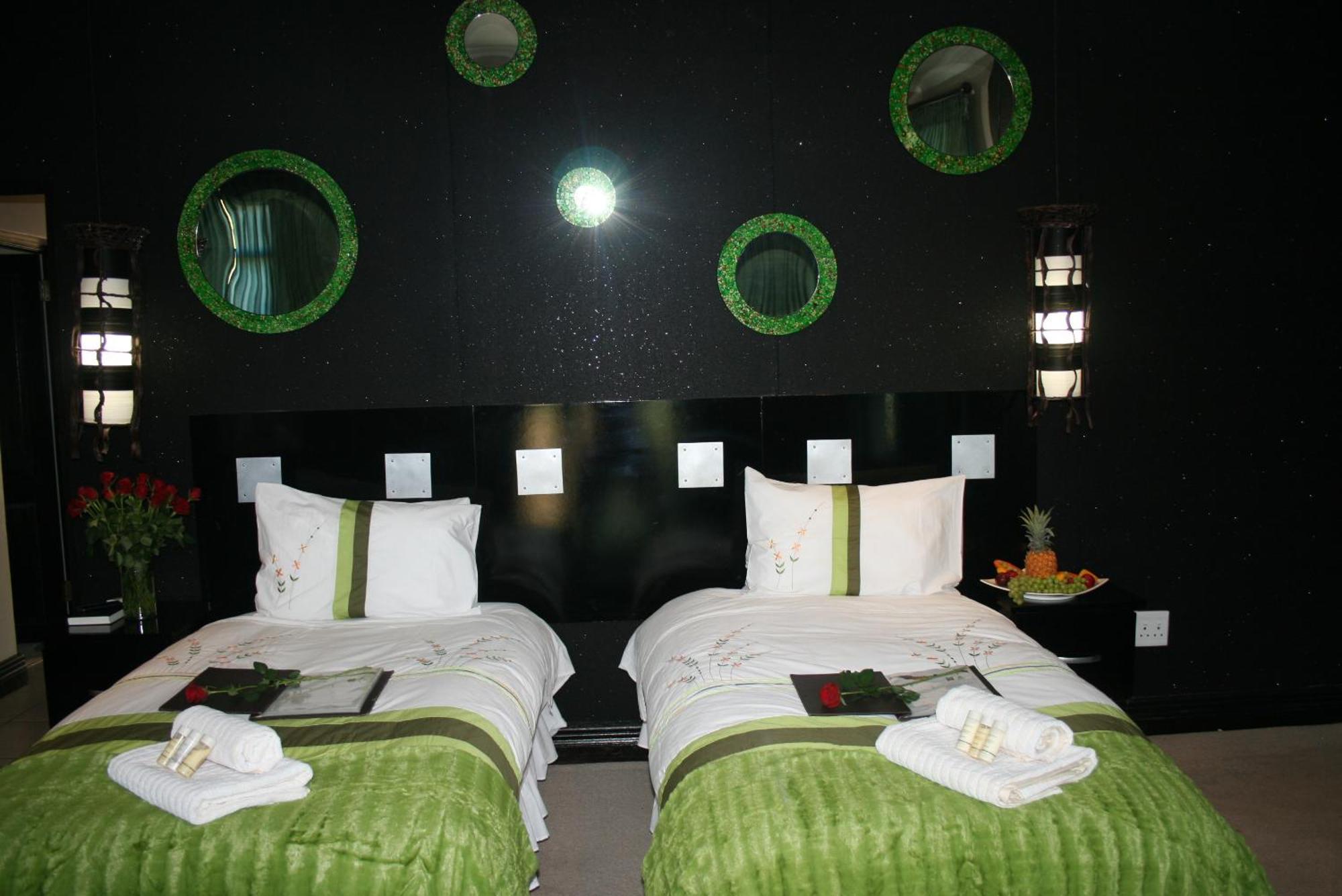 Africa Paradise - Or Tambo Airport Boutique Hotel Benoni Ngoại thất bức ảnh