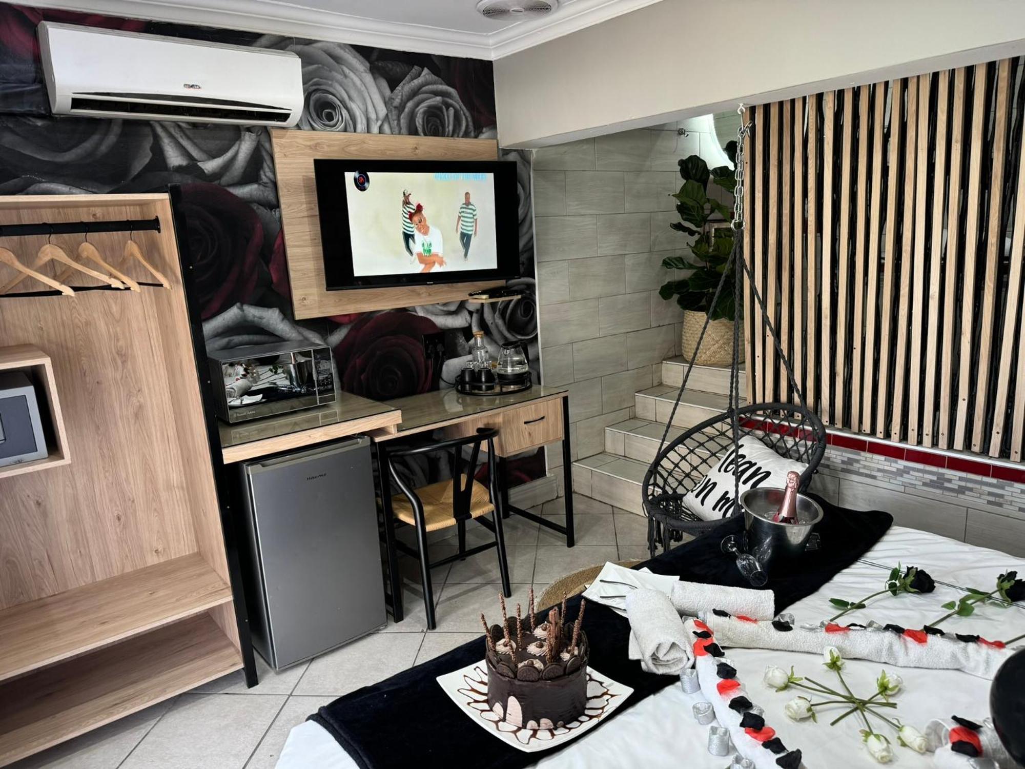 Africa Paradise - Or Tambo Airport Boutique Hotel Benoni Ngoại thất bức ảnh